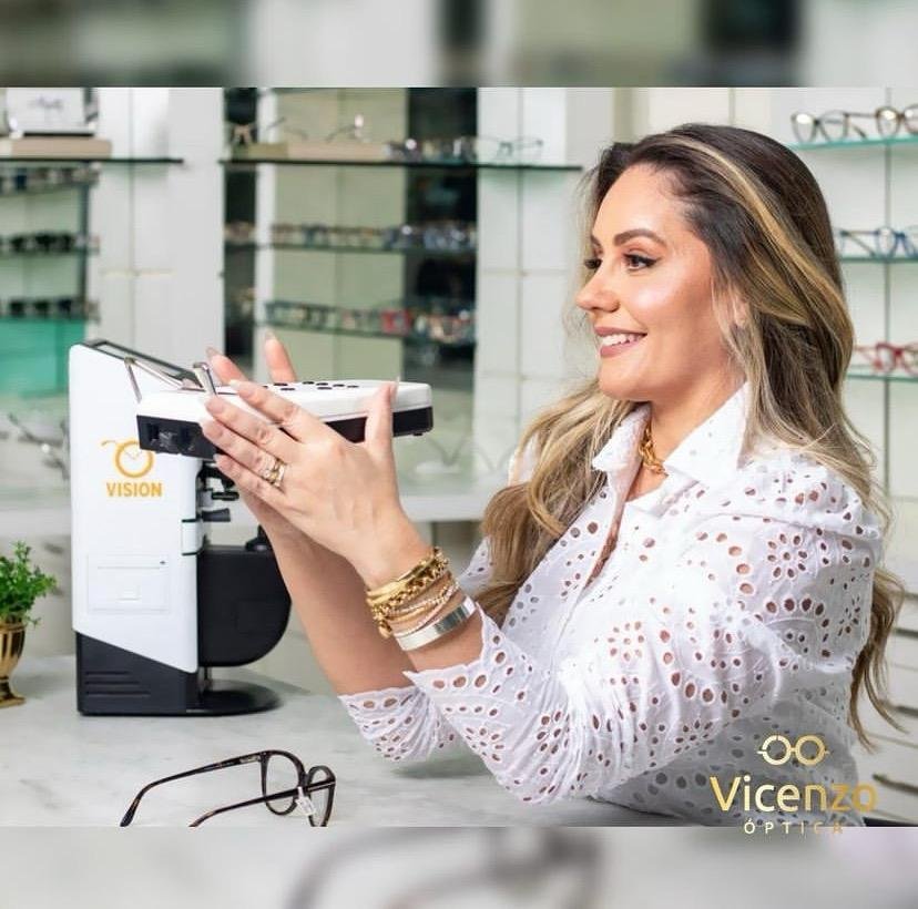Medição digital individualizada de lentes na Ótica Vicenzo